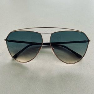 Tom Ford aviator sunglasses.